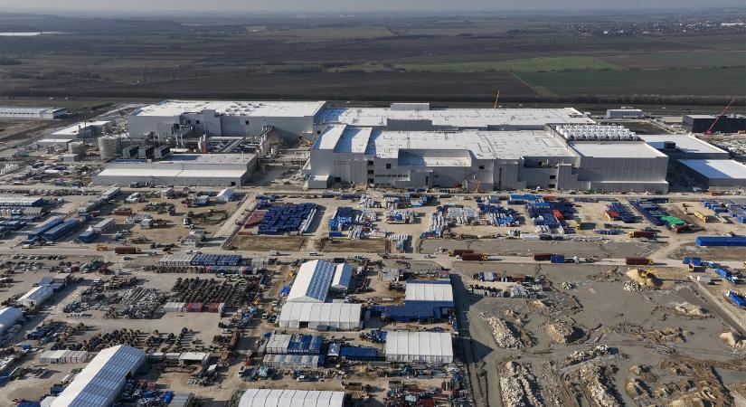 Nagy Ervin úgy tudja, taxival mentek kórházba a sérültek az iváncsai akkumulátorgyárban keletkezett tűz után