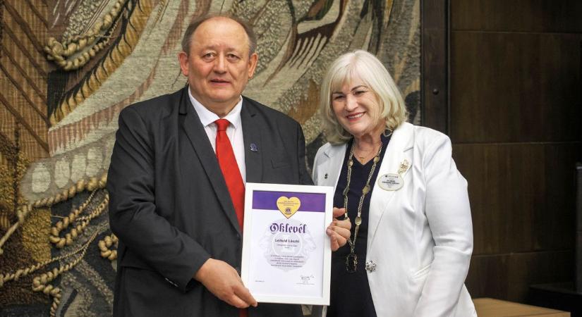 30 éve a segítségnyújtás útján: elismeréseket adtak át a Lions Club jubileumán (galéria)