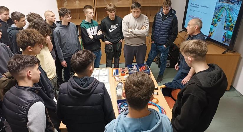 Szakma, ami biztos jövőt ígér: meglepő válaszok a bánkisok szakmai napján