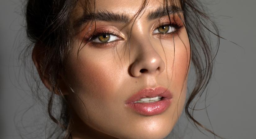 Viszlát, szájfény – helló, ajakolaj: ezért őrül meg mindenki a legújabb sminktrendért