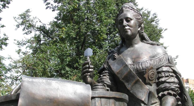 Valóban abba halt bele Nagy Katalin cárnő, hogy egy lóval hált? Íme az igazság a 200 éves pletykáról