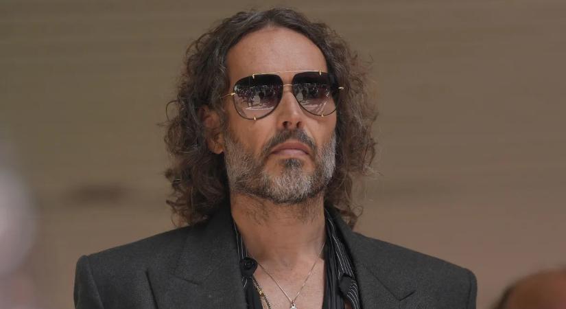 Ebből hatalmas botrány lesz: Russell Brand egy 16 éves lánnyal feküdt le