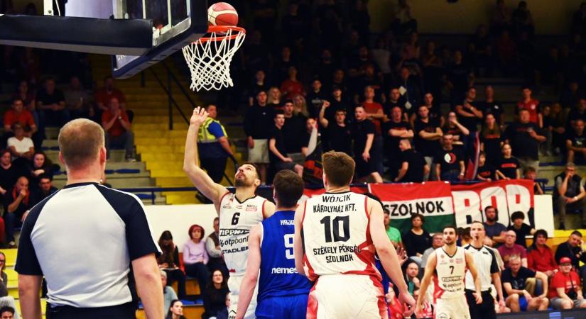 Söpréssel jutott be az elődöntőbe a címvédő Szolnoki Olajbányász – galériával