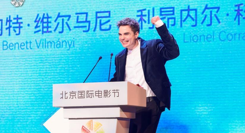 Tarolt a Mommy Blue a világpremierjén Pekingben