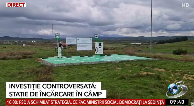 Egy legelő közepére építettek villanyautó-töltőállomást Romániában, út se vezet oda