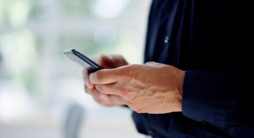 Megdöbbentő: már a halott szeretteiddel is „beszélgethetsz” – egy új őrület, ami sokakat megrémít