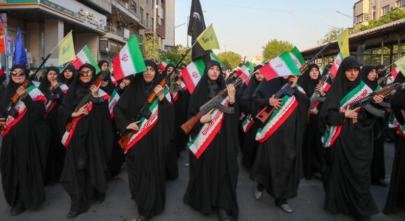 Mozgolódás van Iránban, valami készülődik