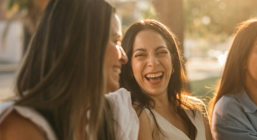 Ezt hozza 2026. április 25. a numerológia szerint: humor és könnyed hangulat