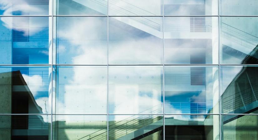 Megtalálni ugyan még nem sikerült, de a tudósok elmondták, milyen lenne a tökéletes üveg