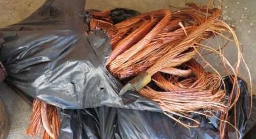 400 kilónyi rézkábellel akartak lelépni a munkások Szolnokon, ezen bukott el a majd egymilliós biznisz