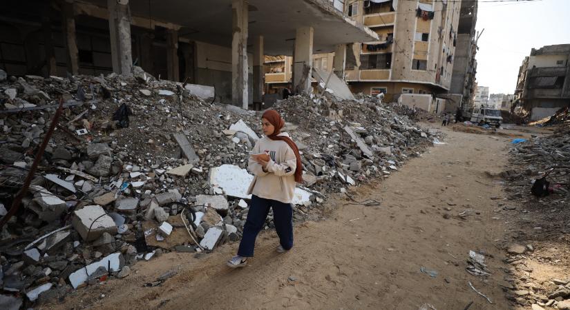 Évtizedekig veszélyeztethetik a gázai újjáépítést és kiemelten a gyerekek élet az eddig fel nem robbant lövedékek