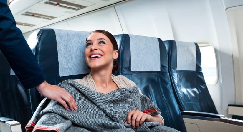 Ezért van olyan hideg a repülőkön: fontos célt szolgál