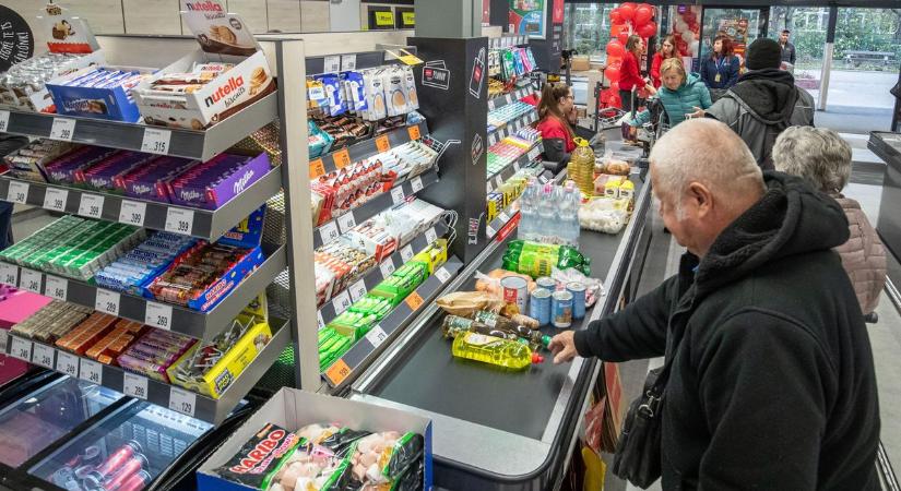 Így verik át a vásárlókat Fejérben? Meglepő számok derültek ki az ellenőrzéseken a bolti akciókról