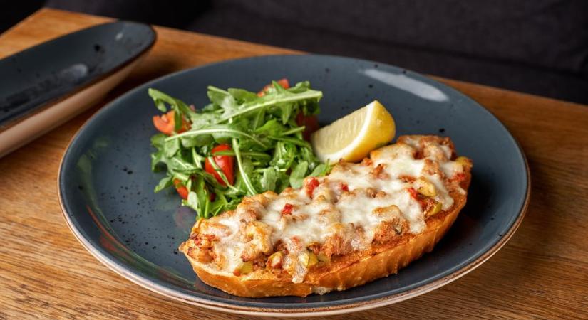 Ilyen a tökéletes retró melegszendvics: egy trükkel még jobb lesz, mint gyerekkorodban