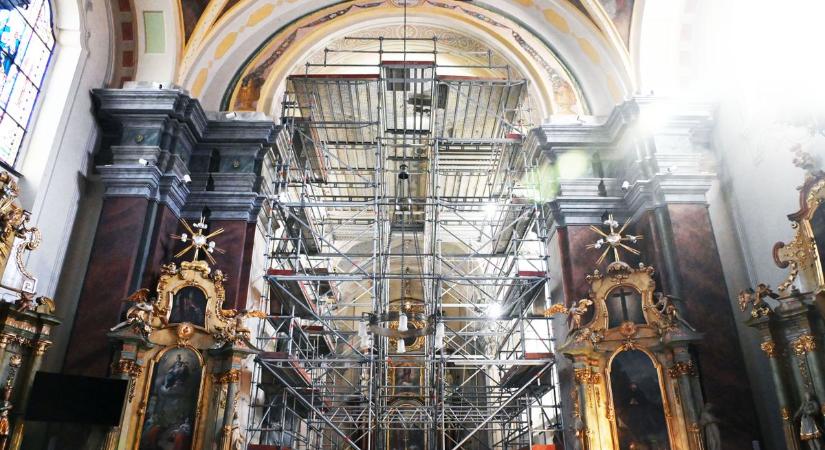 Nem volt valami fényes épület, ma már Szolnok egyik éke a belvárosi templom