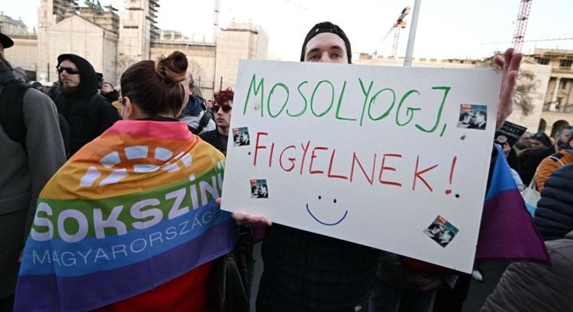 Időzített ítélet és politikai nyomásgyakorlás: Brüsszel túlterjeszkedik a gyermekvédelmi törvény ügyében