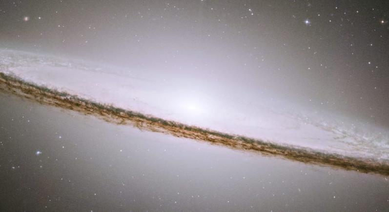 Teljes terjedelmében megmutatta a Sombrero-galaxist egy chilei űrtávcső