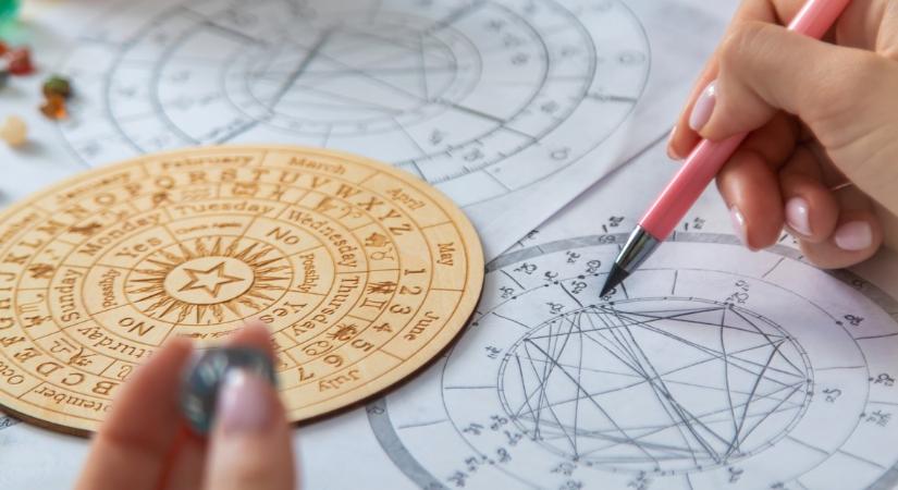 Pénzügyi horoszkóp 2026 májusára! 3 csillagjegy hatalmasat kaszál, a júniusi Merkúr retrográd előtt