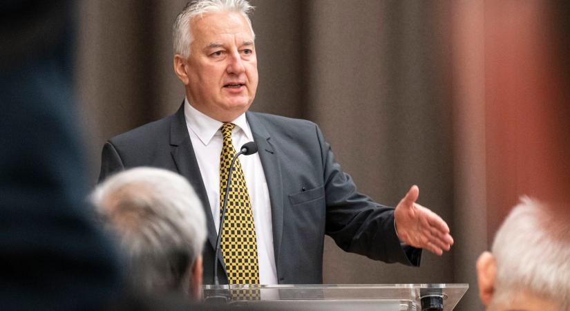 Semjén Zsolt benyújtotta a lemondását, de a KDNP elnöksége a titkos szavazáson nem fogadta el azt