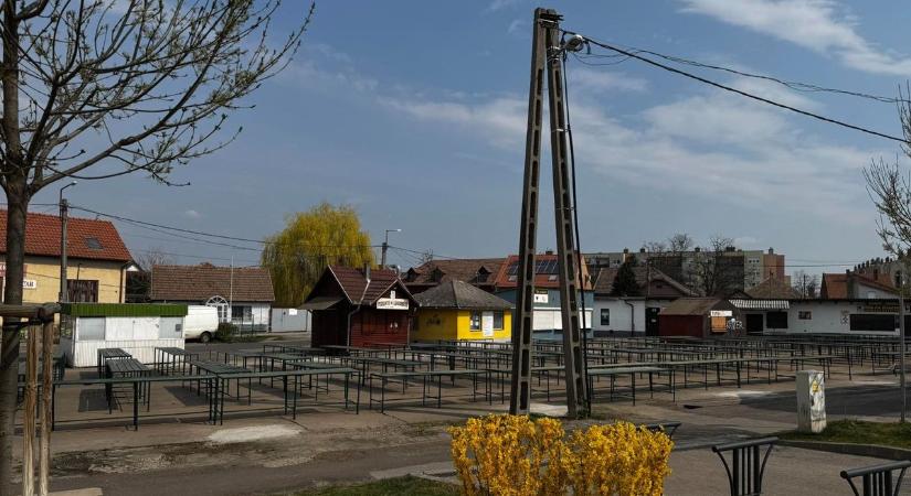 Tiszta vizet önt a pohárba a hatvani polgármester – ezért kellett bontani a tetőt