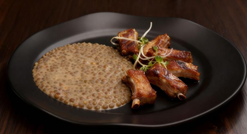 Egy tökéletes ebéd receptje: klasszikus lencsefőzelék füstölt oldalassal