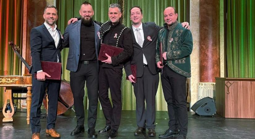 A Kerekes Band sikerében ötször 30 évnyi élet sűrűsödik egybe Fehér Zsombor szerint