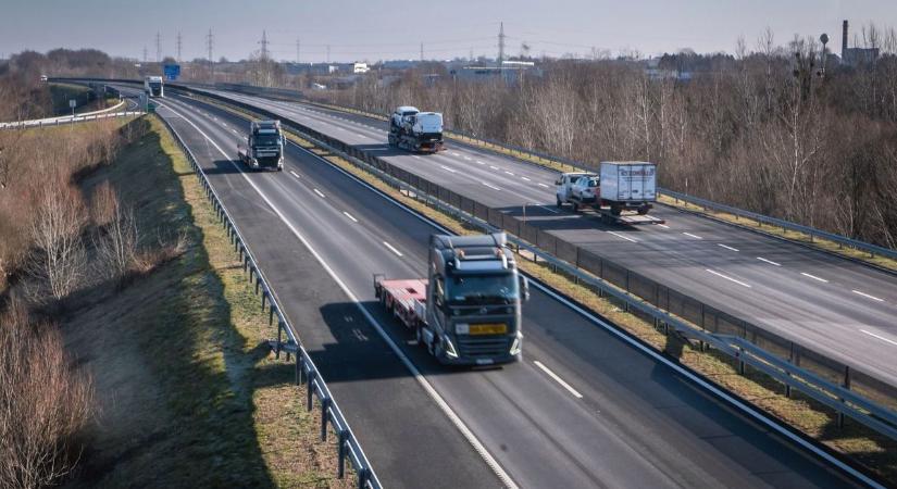 Figyelem! Lezárták az M6-os autópálya egyik szakaszát