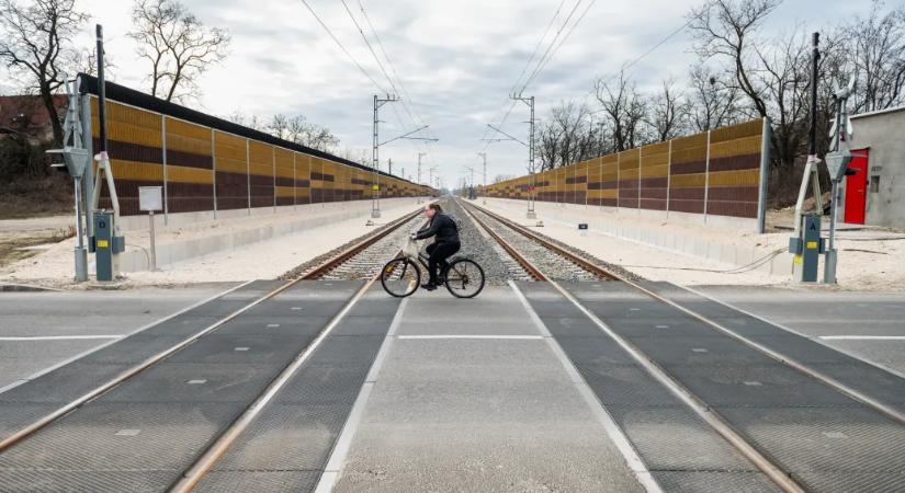 Azt kérte a MÁV a 444-től, hogy kérjen a lap közadatigénylést, hogy aztán arra se válaszoljanak