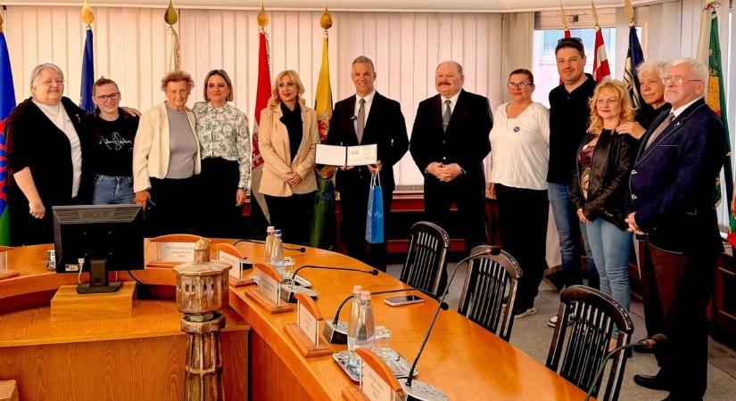 A két, Balatont érintő somogyi választókerületben is átvették megbízóleveleiket az országgyűlési képviselők