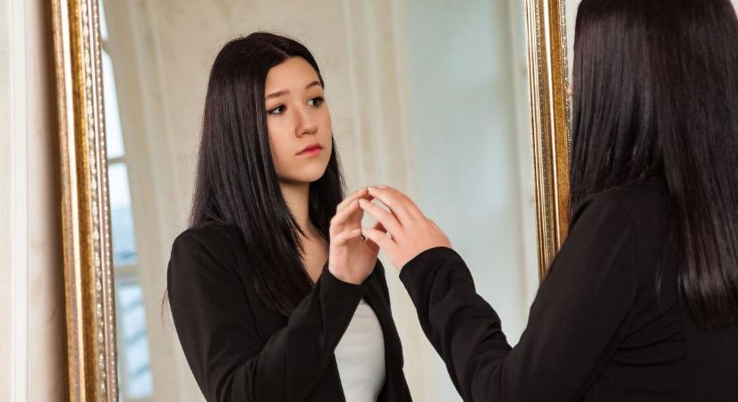 Tükör vagy ítélet? – A looksmaxxing hatása a fiatalok önértékelésére