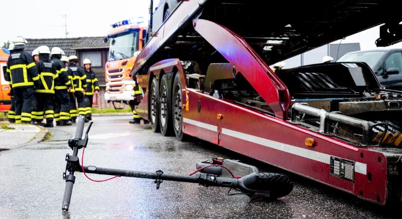 Tragikus rolleres baleset történt: Ketten álltak rajta, egyikük életét már nem tudták megmenteni