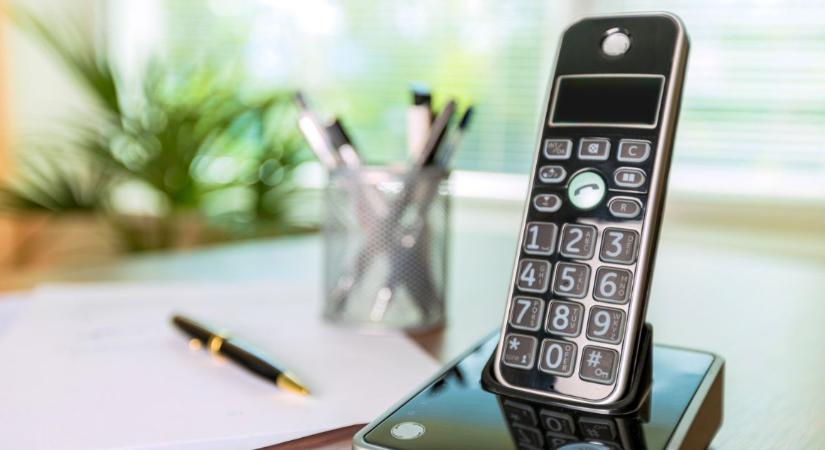 Nincs otthon vonalas telefonod? – Óriási hiba!