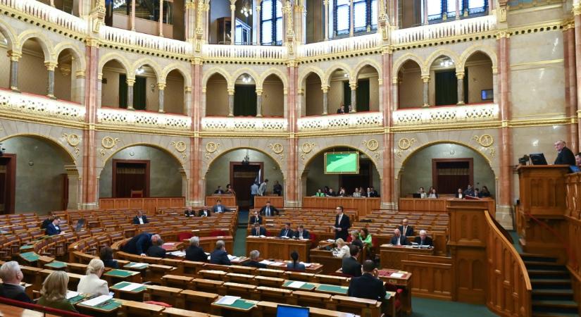 Mekkora lyukat üthet a költségvetésen az szja-csökkentés?