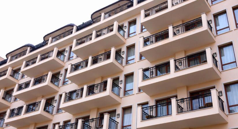 Tényleg jöhetne már az euró: ennyivel fizetünk többet forintban egy átlag hitelért