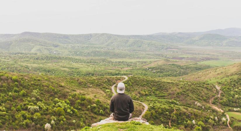 A Tihanyi-félszigettől a Bakony ösvényein át vezet a magyar El Camino