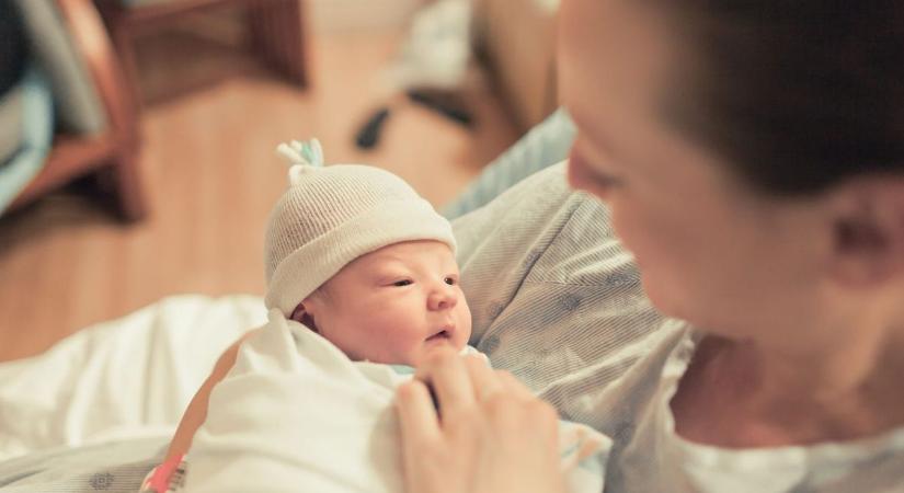 Meglepő fordulat a babanevek élén: tróncsere történt a lányoknál, kiesett egy nagy kedvenc a fiúknál