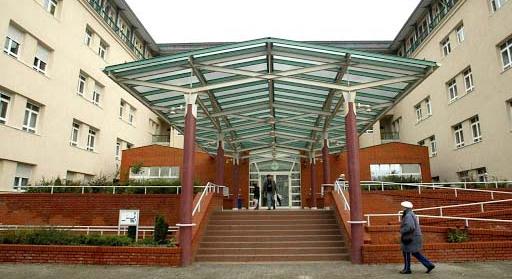 Későn ismerték fel egy nő halálos infarktusát, szakmai mulasztás miatt vizsgálják a Szent Imre kórházat