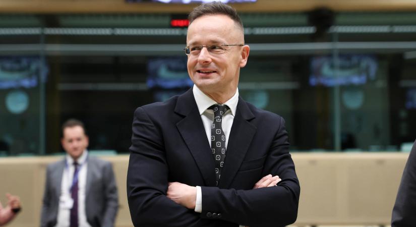 Eladó Szijjártó Péter testvérének 350 négyzetméteres családi háza