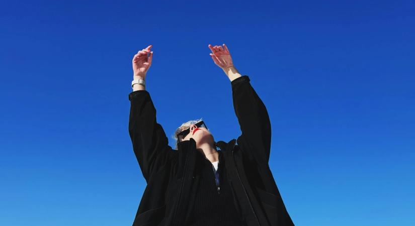 Játékoktól az önmegvalósításig: így változik bennünk a boldogság jelentése