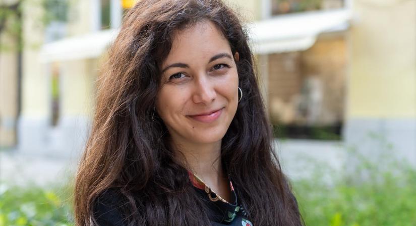 Hatalomtól megfosztva – Seres Lili Hannával az istenek tökéletlenségéről