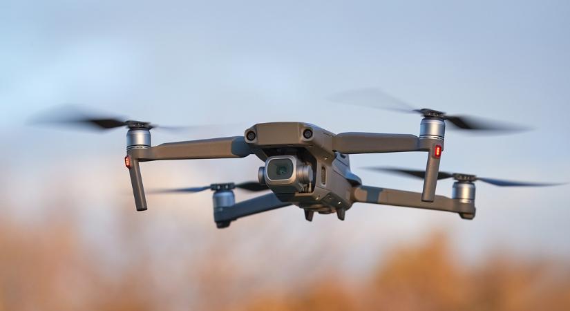 Lakott területen csapódott be egy orosz harci drón Romániában - evakuálás zajlik