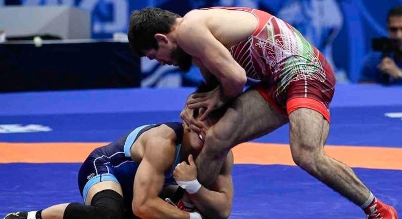 Kuramagomedov magabiztos birkózással negyeddöntős
