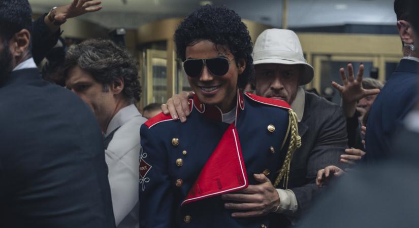 [BOX OFFICE] A Michael rekordbevétellel kezdett a mozikban, ám újabb szexuális zaklatási vádak merültek fel Michael Jacksonnal szemben a sikerrel párhuzamosan