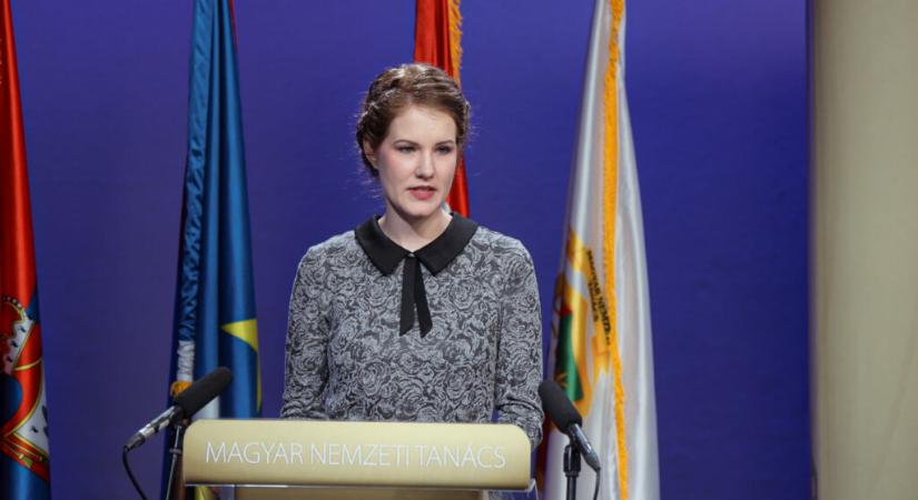 Pásztor feleségének nem tetszett, ahogy a Magyar Szó idézte az MNT-ülésen elmondott beszédét