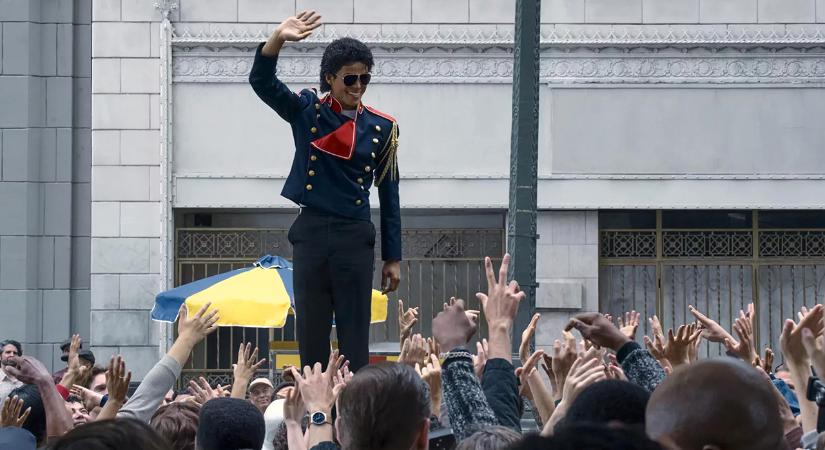 „Mintha Orbán történetét ott hagynánk abba, hogy elzavarta az oroszokat” – Kibeszéltük a Michael Jackson-filmet