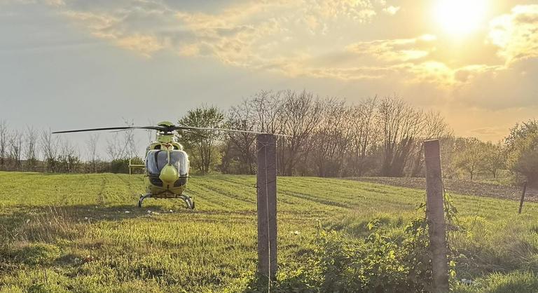 Kéthetes csecsemő életét mentették meg a mentők