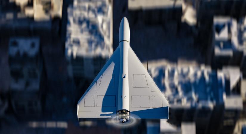 Hatalmas a készültség: orosz drónok miatt kellett százakat kitelepíteni a szomszédos országban