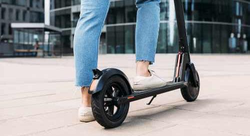 Biztosítási alkuszok: a robogók és az e-rollerek többségének továbbra sincs biztosítása