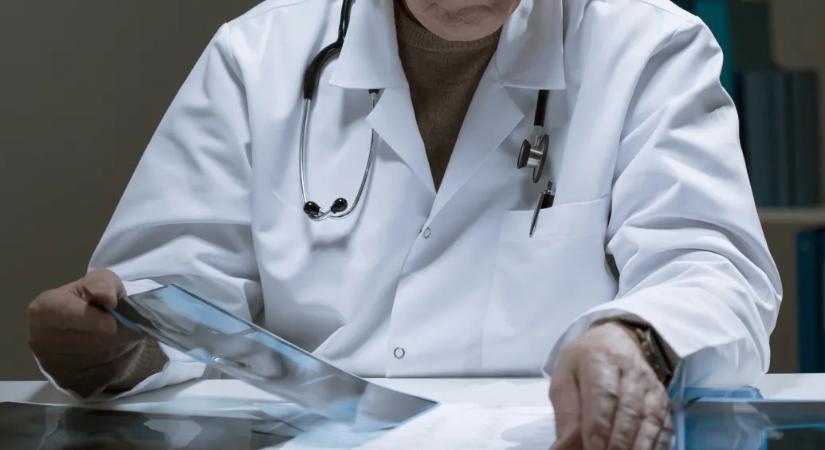 „Magánrendelésen kellett odaadni a többszázezres vizsgálati díjat” – nem sikerült megtörni az orvosbárók hatalmát