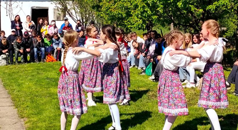 Életre keltek a hagyományok a Nagyberegi Tájházban